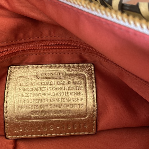 Coach purse. Excellent condition. - Picture 3 of 4